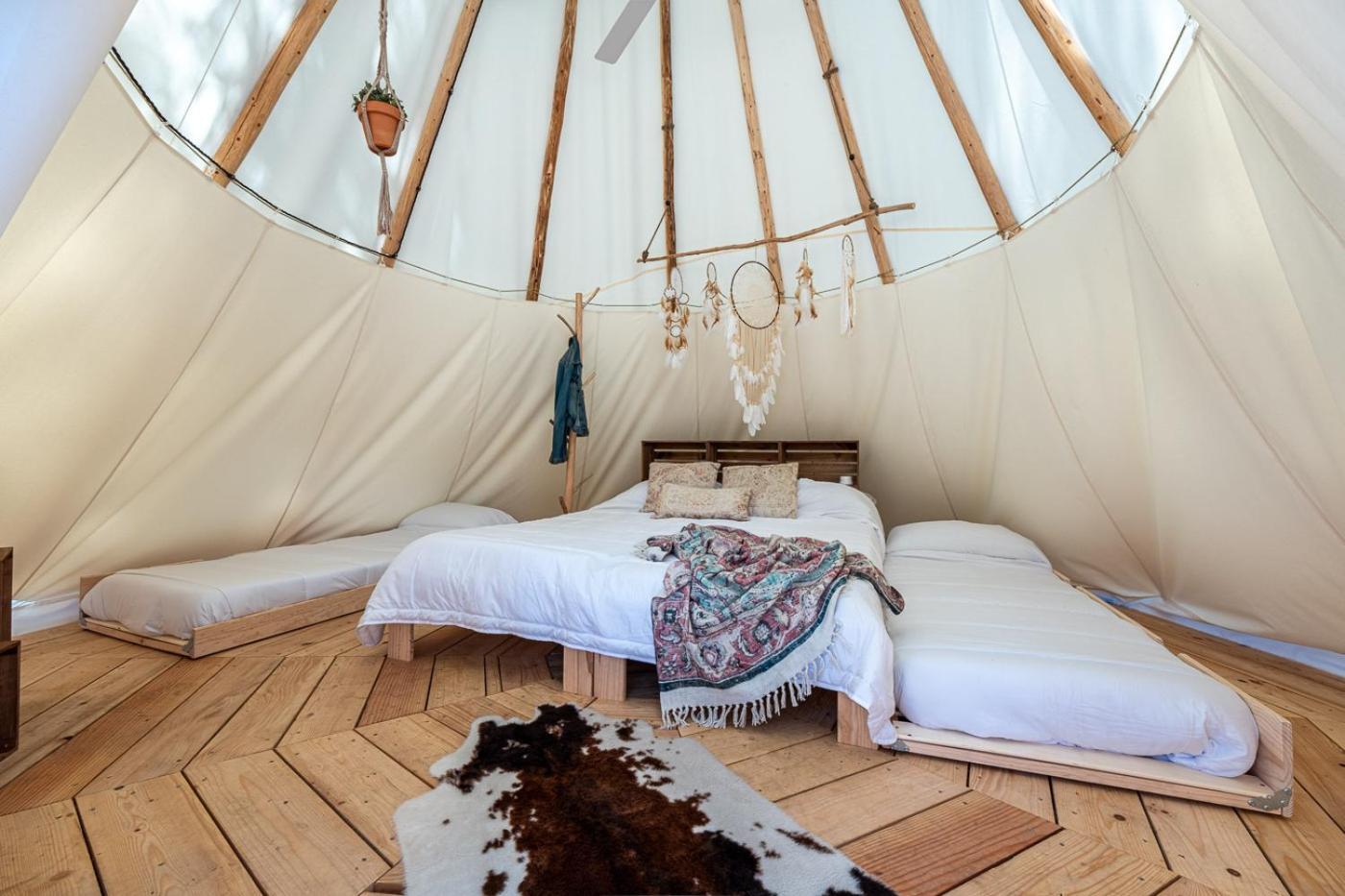 Camping Estival Torre De La Mora ตามาริต ภายนอก รูปภาพ