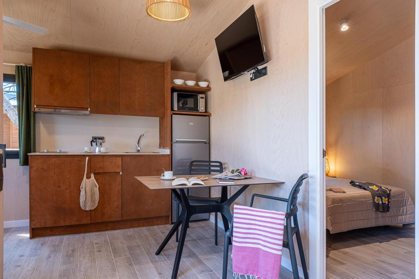 Camping Estival Torre De La Mora ตามาริต ภายนอก รูปภาพ