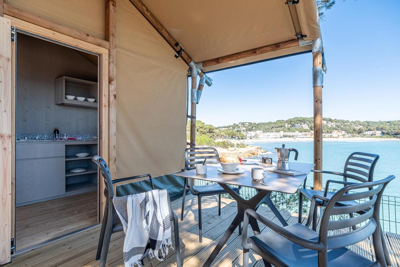 Camping Estival Torre De La Mora ตามาริต ภายนอก รูปภาพ