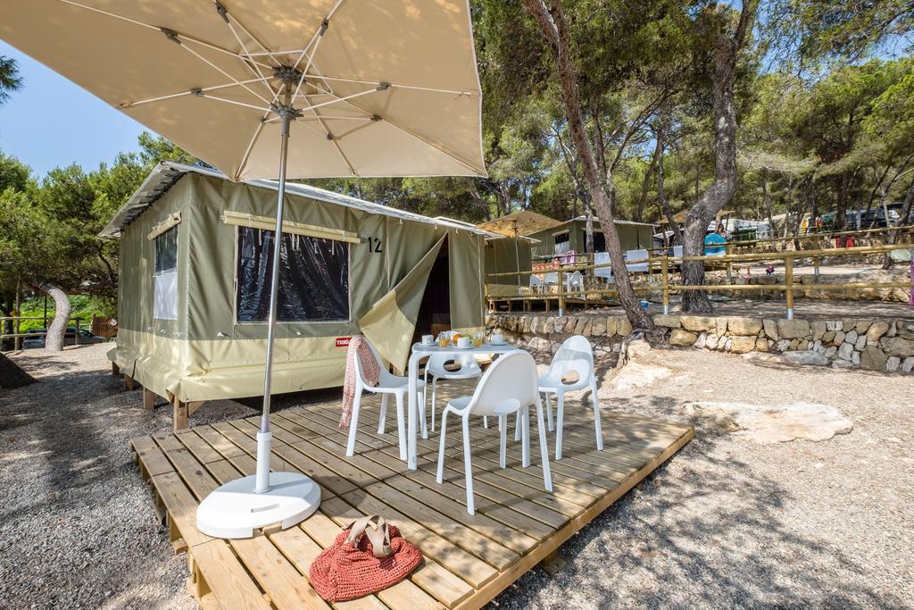 Camping Estival Torre De La Mora ตามาริต ภายนอก รูปภาพ