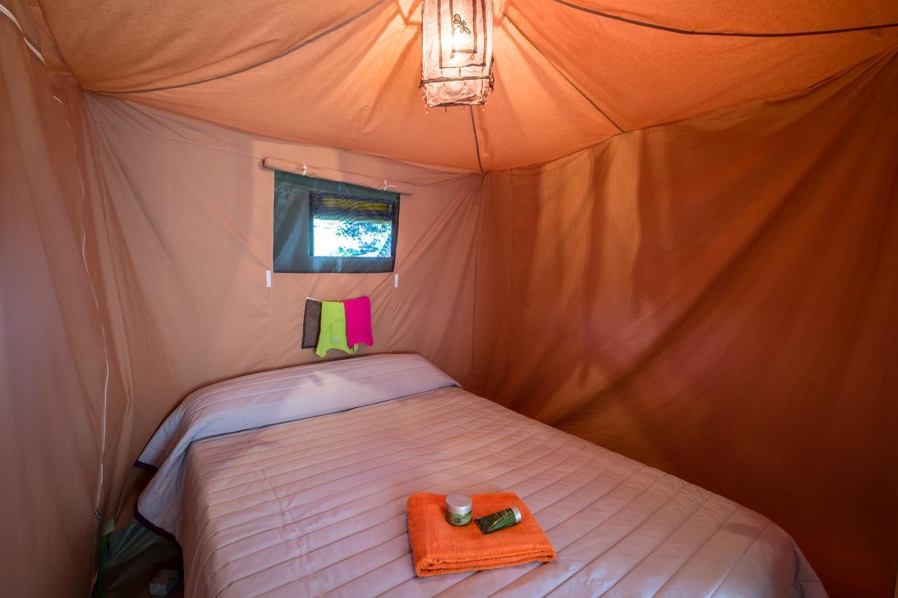Camping Estival Torre De La Mora ตามาริต ภายนอก รูปภาพ